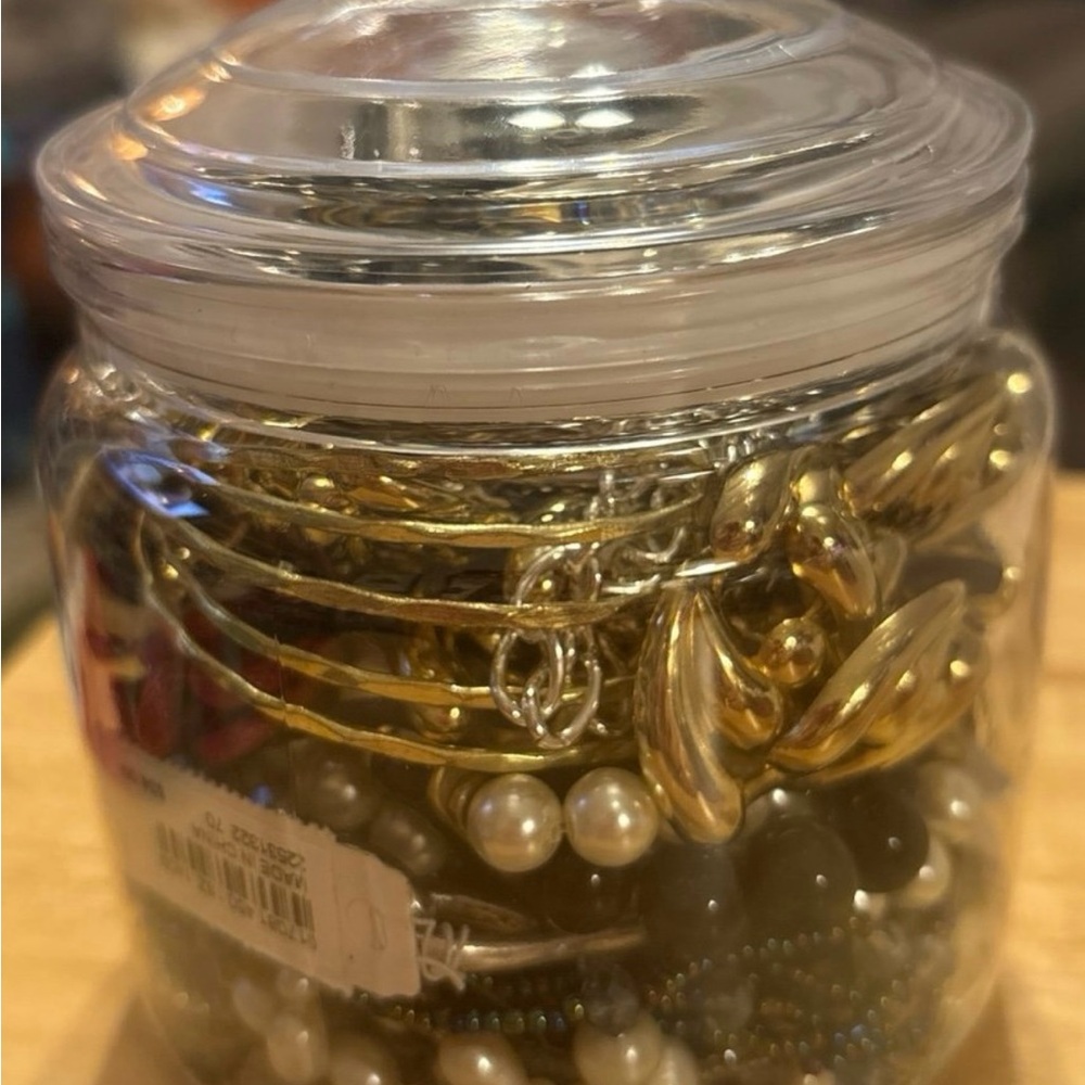 Jewelry jar